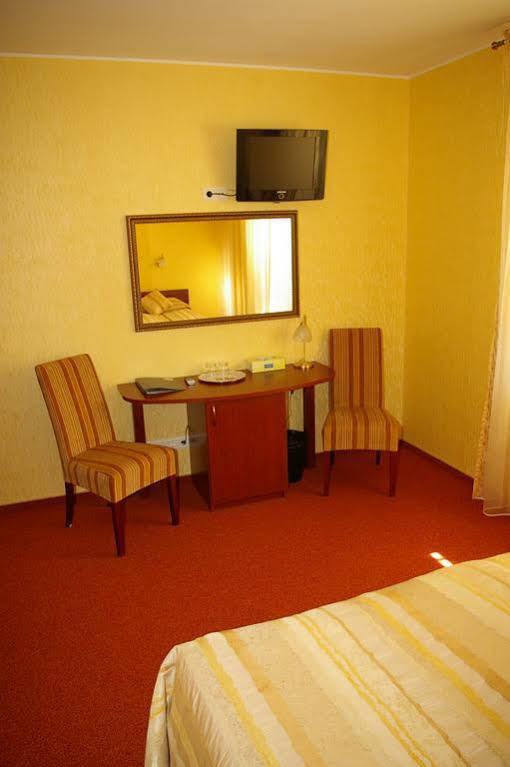 Hotel Gilija Šilutė Exterior foto