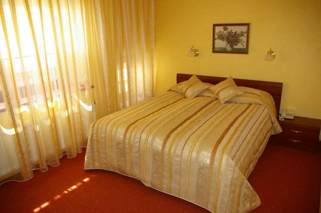 Hotel Gilija Šilutė Exterior foto